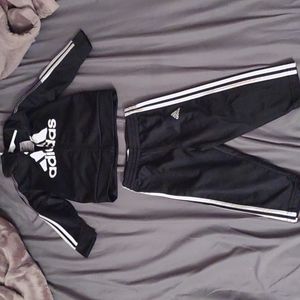 Adidas kids jump suit 2pc like new size 12m